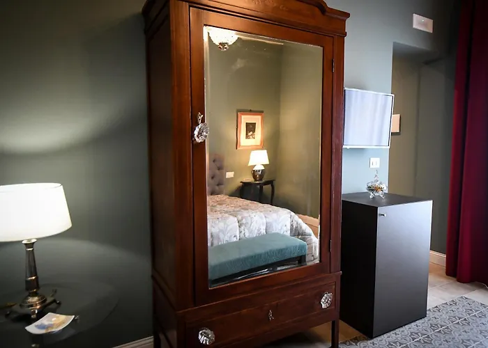 Damur Bed & Breakfast 4*